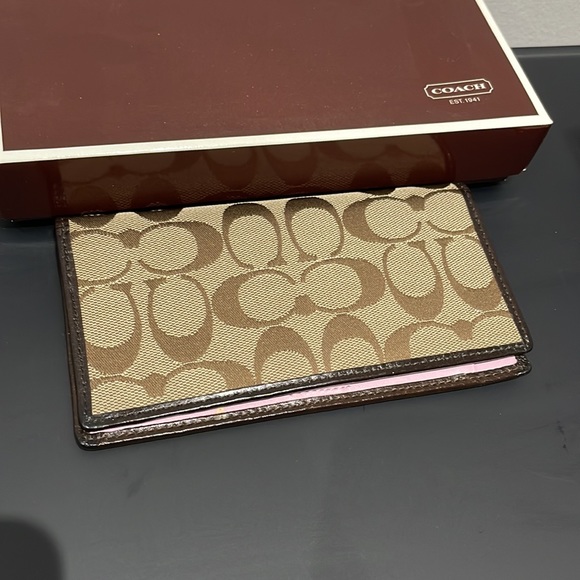 Coach long wallet with cheque book cover - Picture 6 of 9